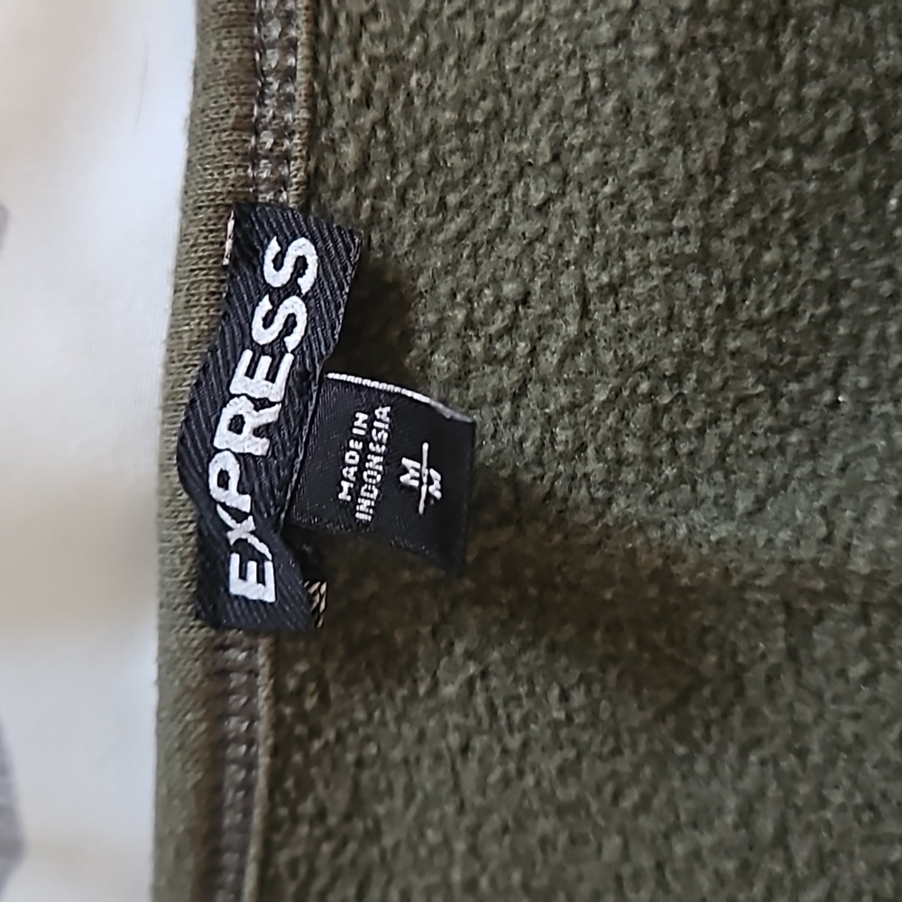Express - Picture 3 of 4